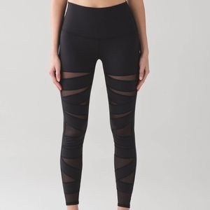 Wunder Under Tech Mesh Leggings
